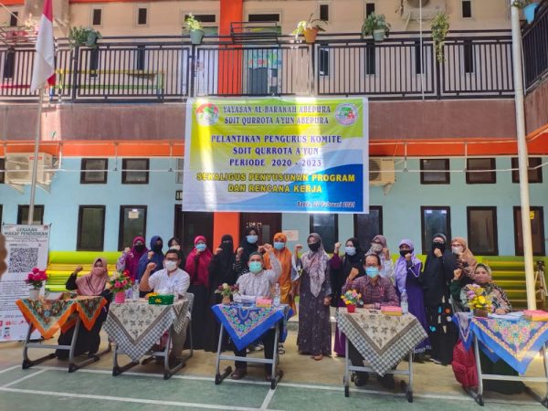 Pelantikan dan RAKER Komite Sekolah Dasar Islam Terpadu Qurrota A'yun Abepura